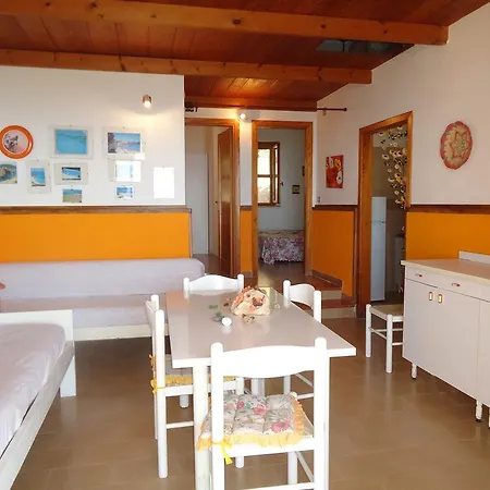 Alcina Apartment *