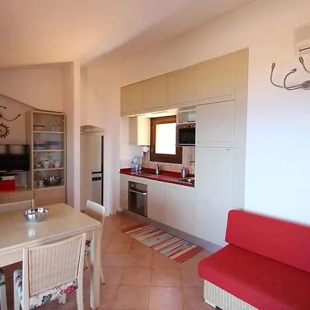 Alcina Apartment *